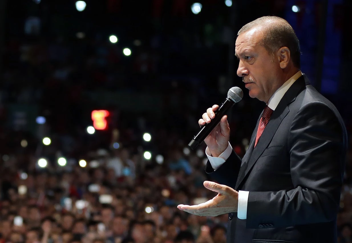 Συνεχίζει το «παραμύθι» ο Ερντογάν: «Δεν υπάρχουν όρια στα σύνορα της καρδιάς μας» – Προκλητικές δηλώσεις από μια ετοιμόρροπη Τουρκία – Ένα βήμα πριν την προσφυγή στο ΔΝΤ